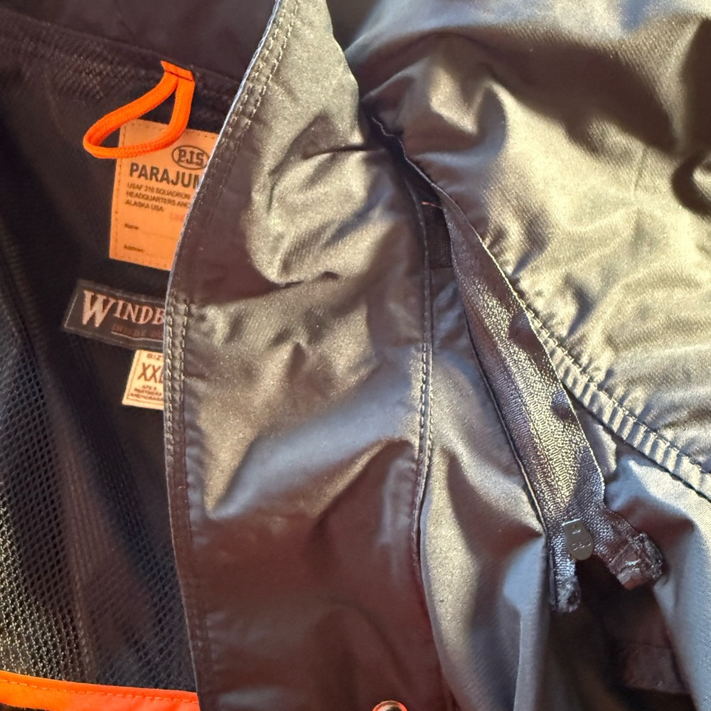 Parajumpers Black Raincoat - Picture 15 of 15